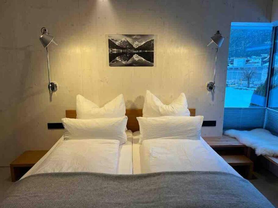 Urban Alpine Penthouse With Lake View Maurach  Ngoại thất bức ảnh